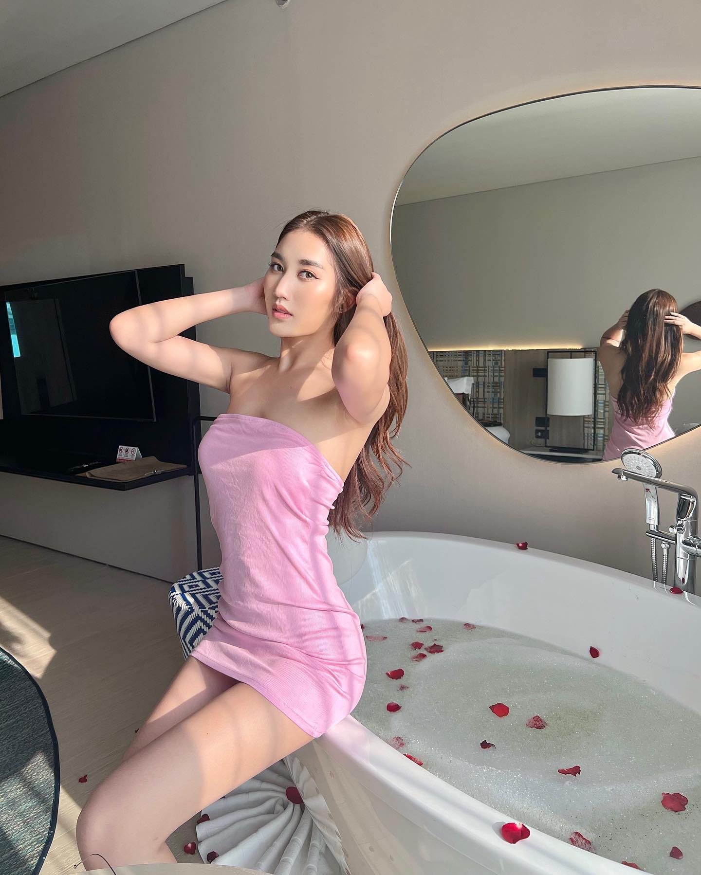 เบส - รักษ์วนีย์ คำสิงห์