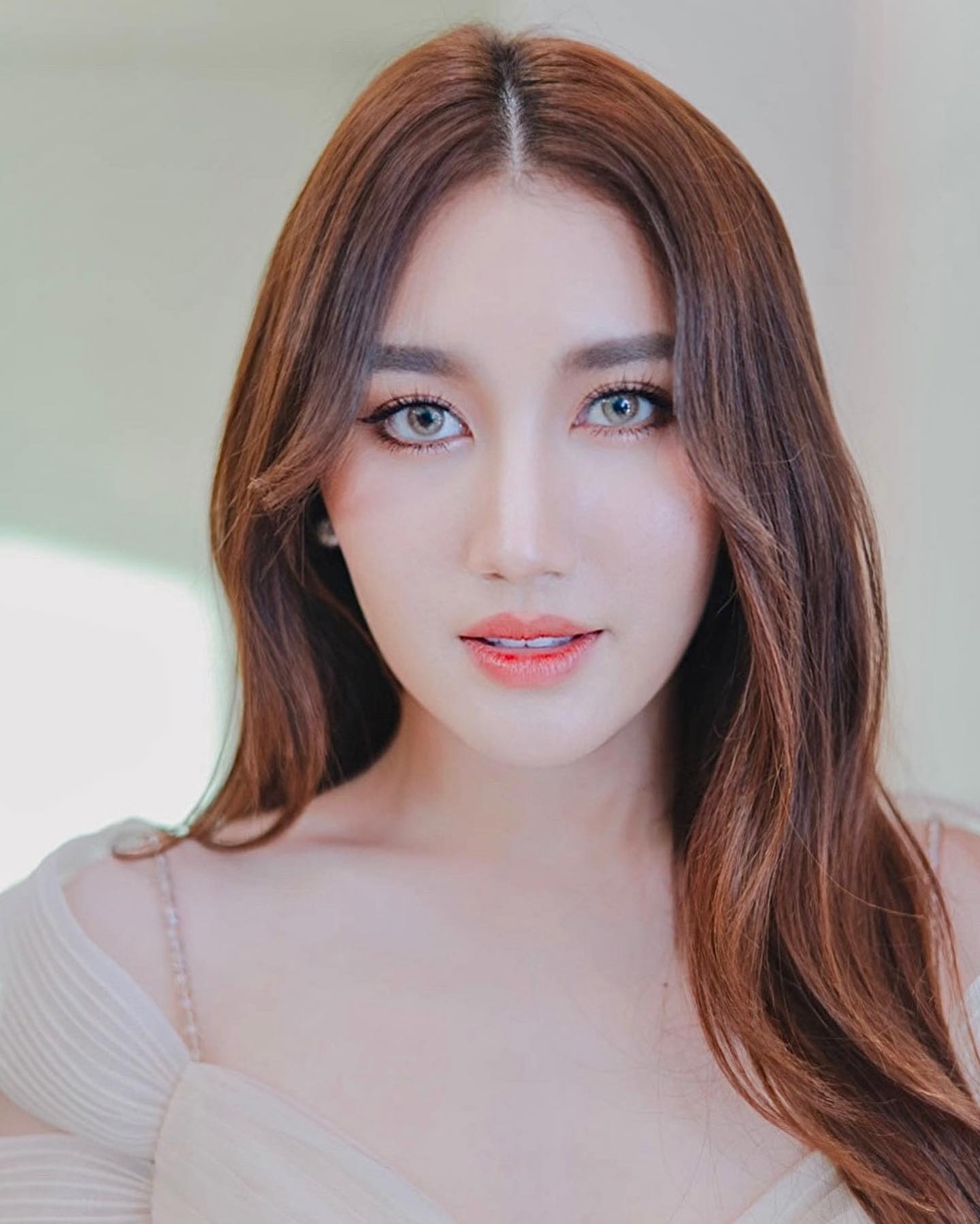 เบส - รักษ์วนีย์ คำสิงห์