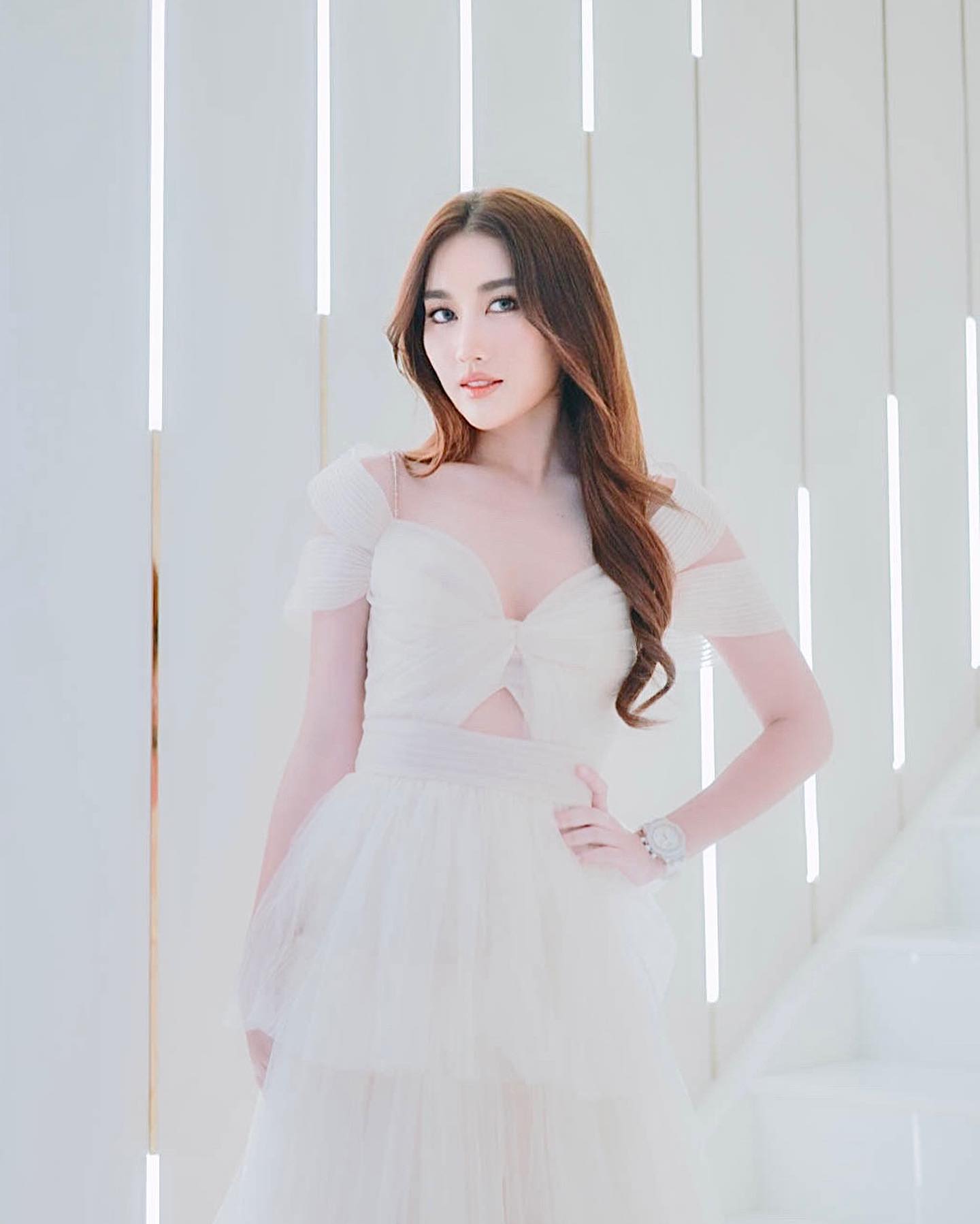 เบส - รักษ์วนีย์ คำสิงห์