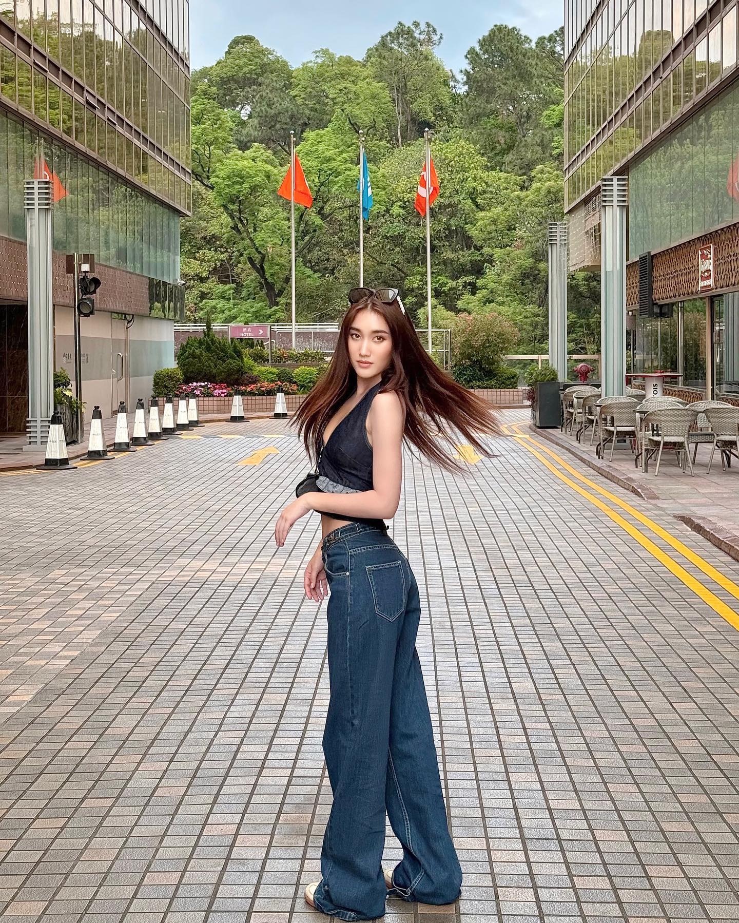 เบส - รักษ์วนีย์ คำสิงห์