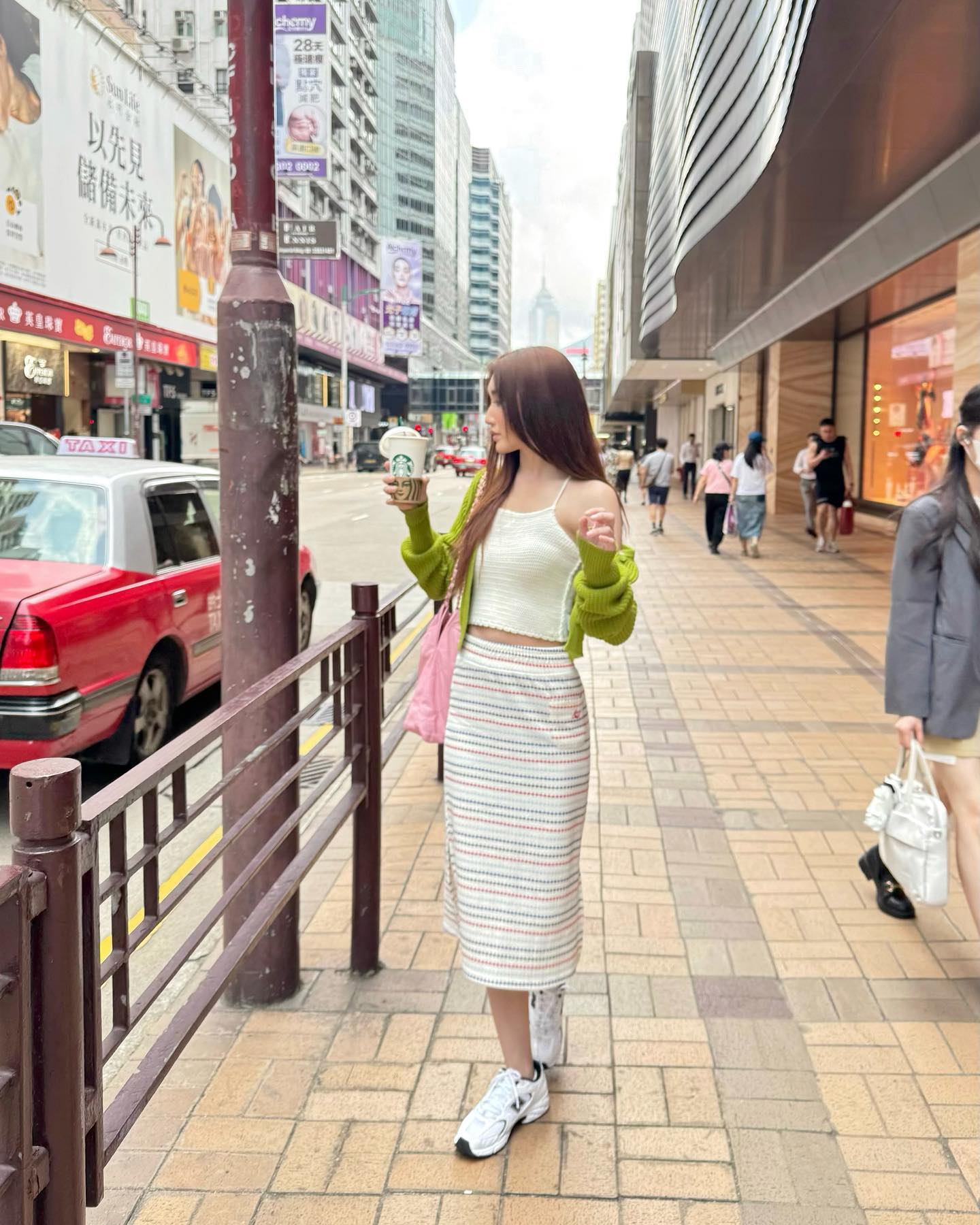 เบส - รักษ์วนีย์ คำสิงห์