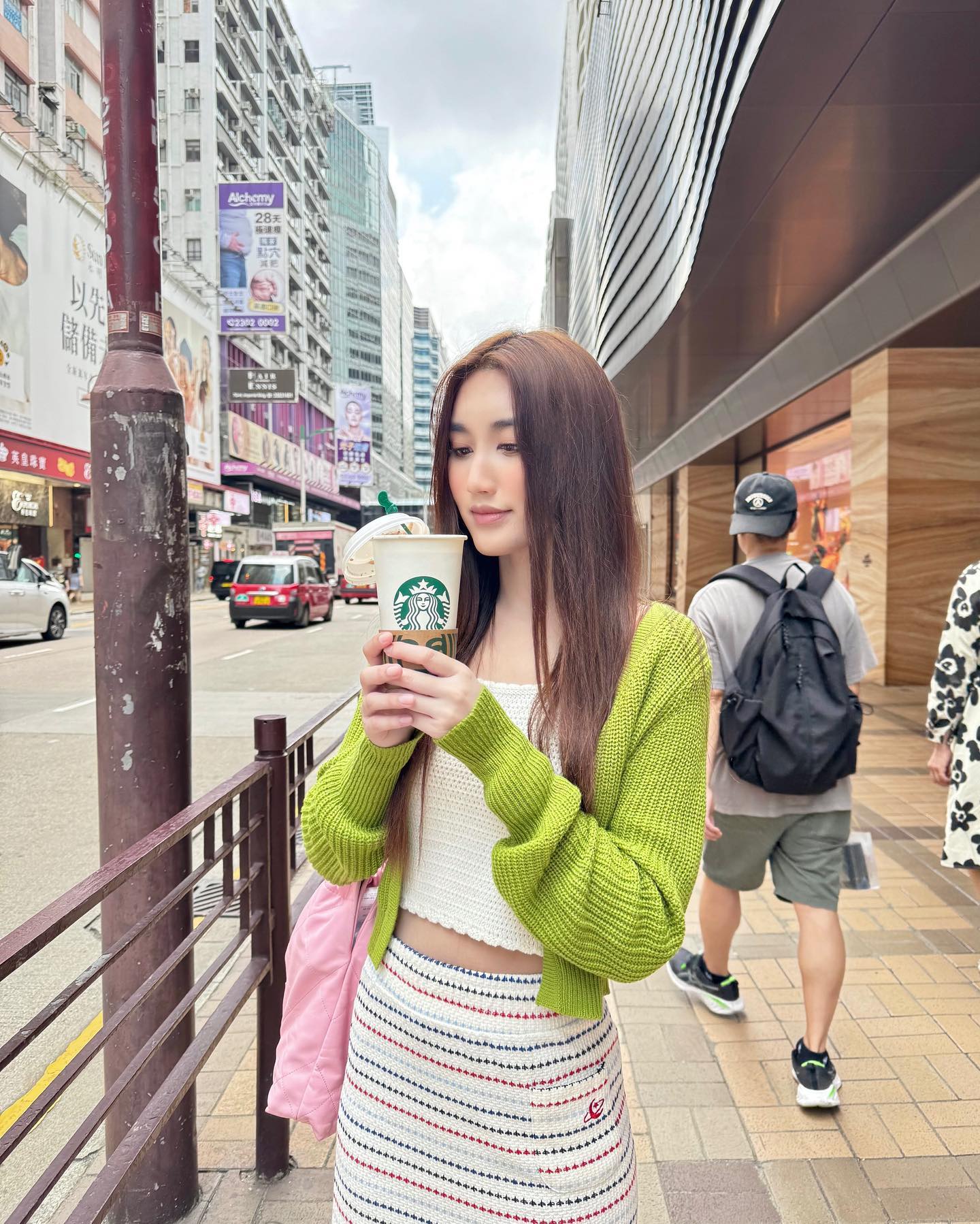 เบส - รักษ์วนีย์ คำสิงห์