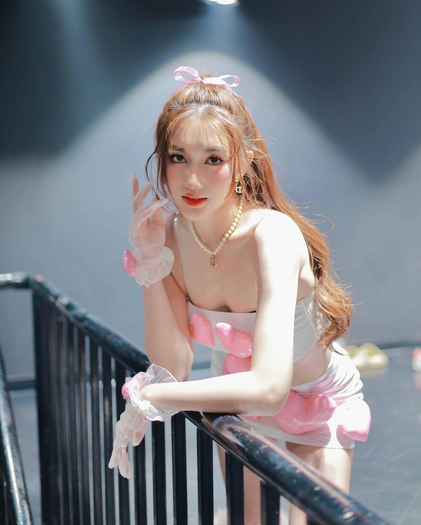 เบส - รักษ์วนีย์ คำสิงห์