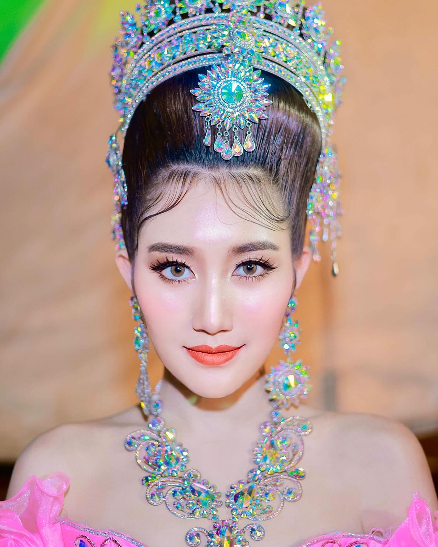 เบส - รักษ์วนีย์ คำสิงห์