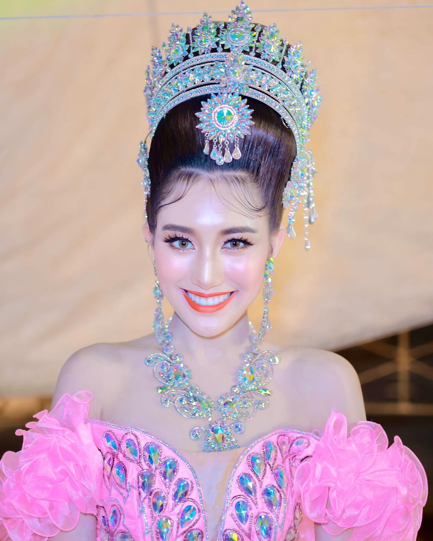 เบส - รักษ์วนีย์ คำสิงห์