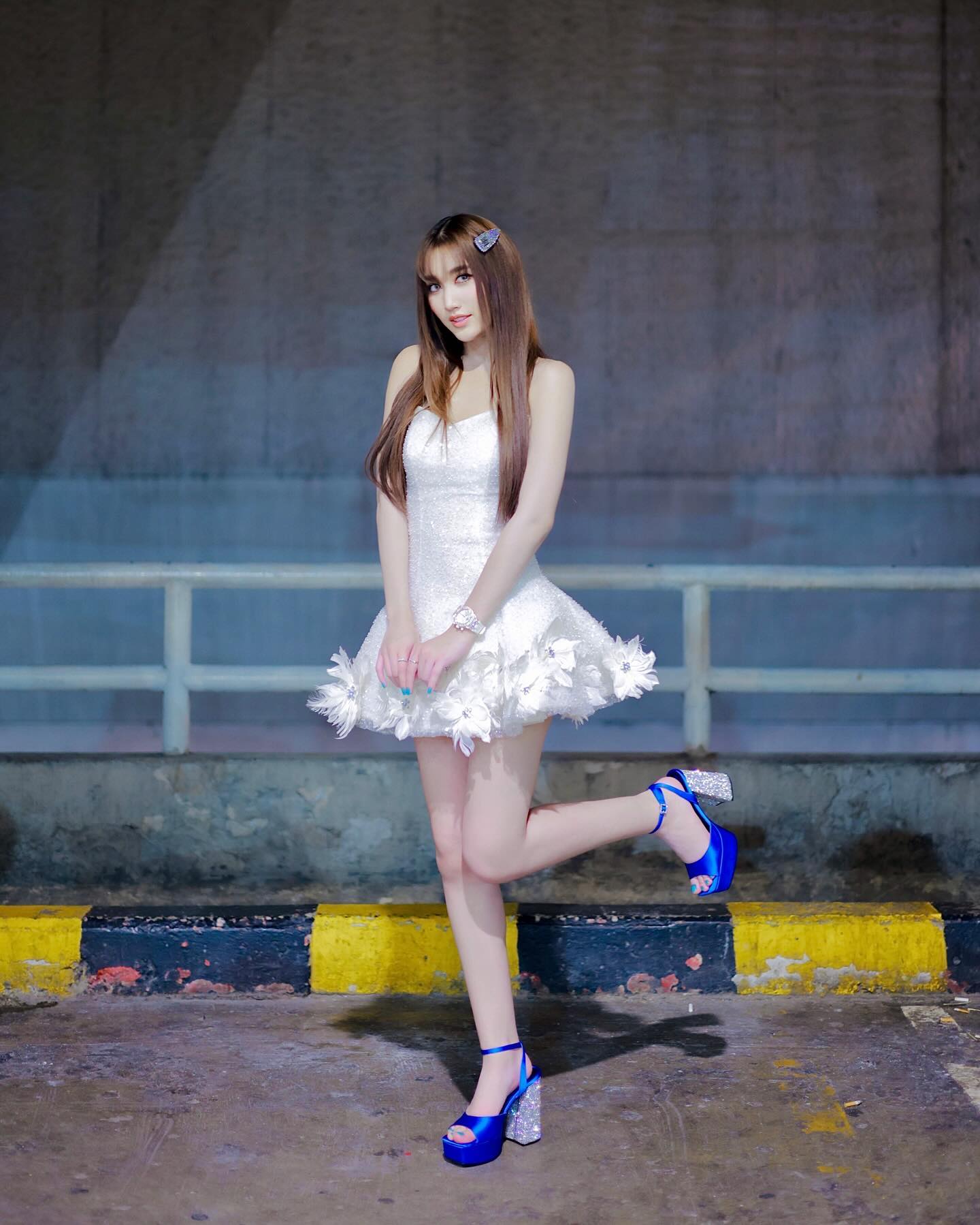 เบส - รักษ์วนีย์ คำสิงห์