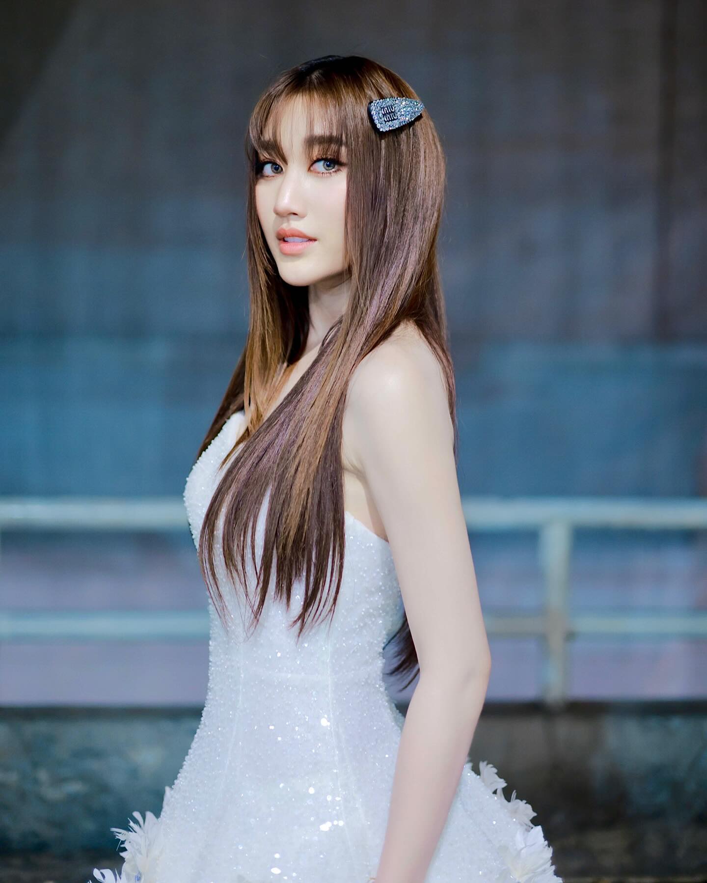 เบส - รักษ์วนีย์ คำสิงห์