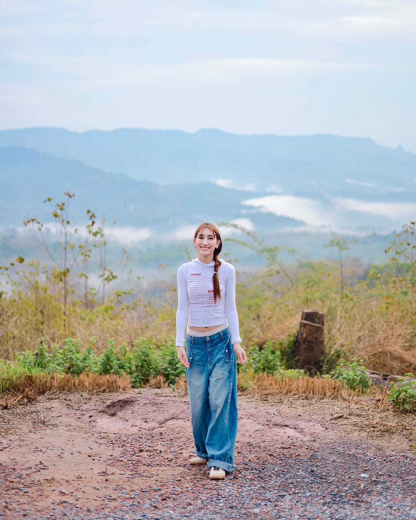 เบส - รักษ์วนีย์ คำสิงห์