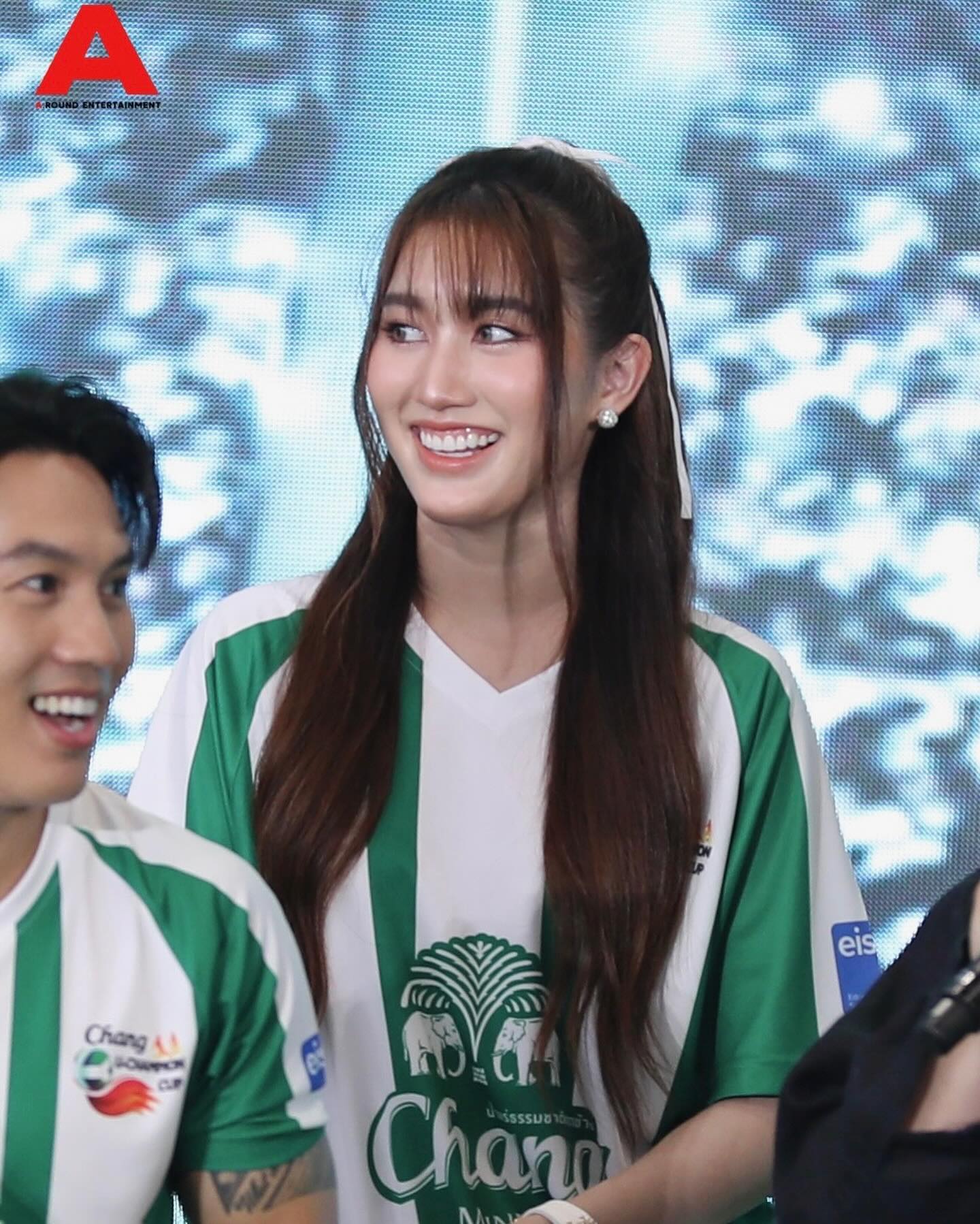 เบส - รักษ์วนีย์ คำสิงห์