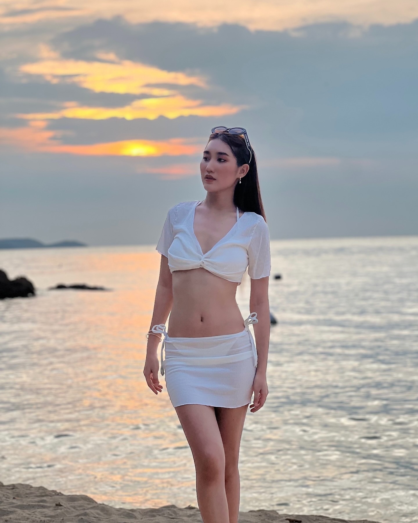 เบส - รักษ์วนีย์ คำสิงห์