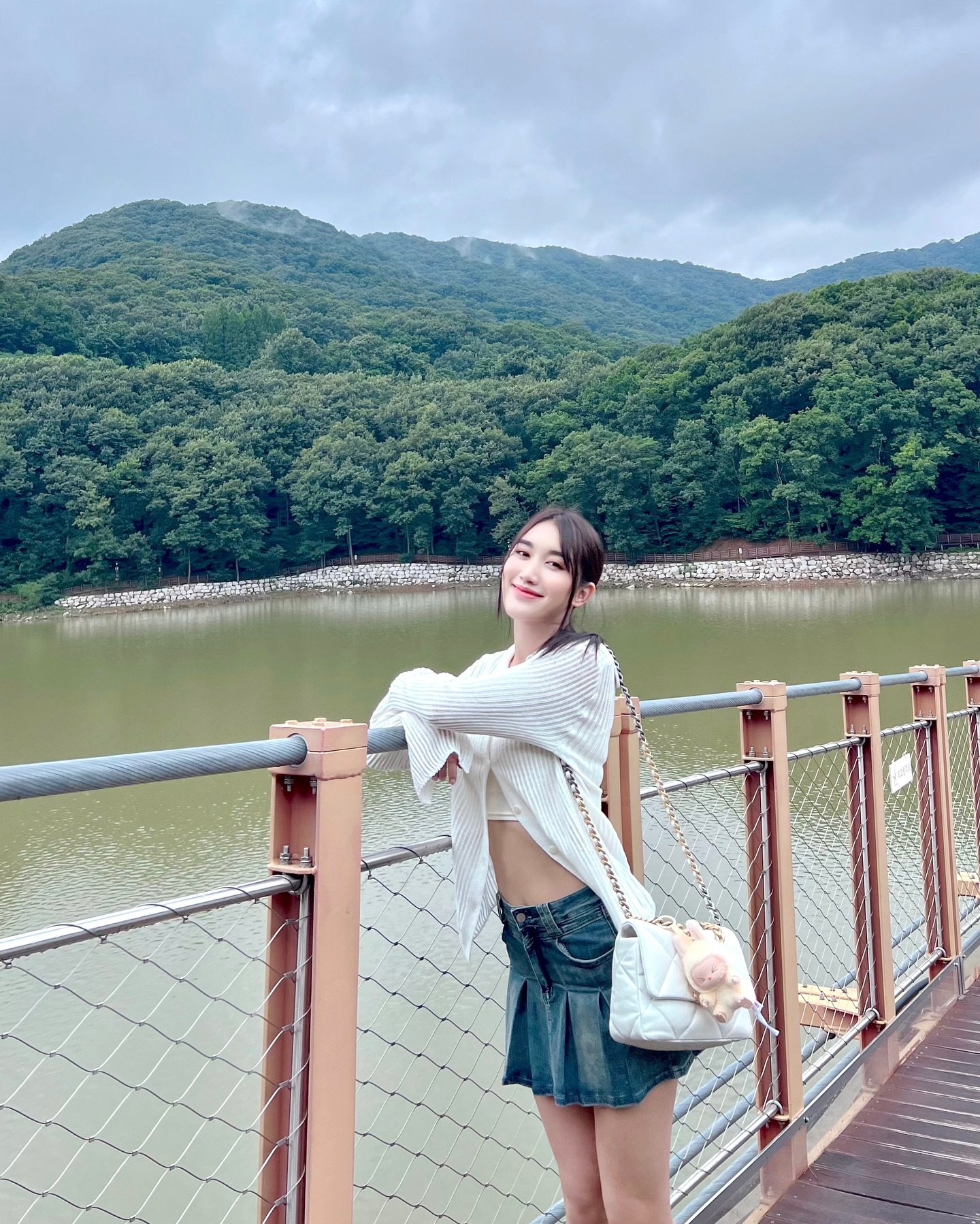 เบส - รักษ์วนีย์ คำสิงห์