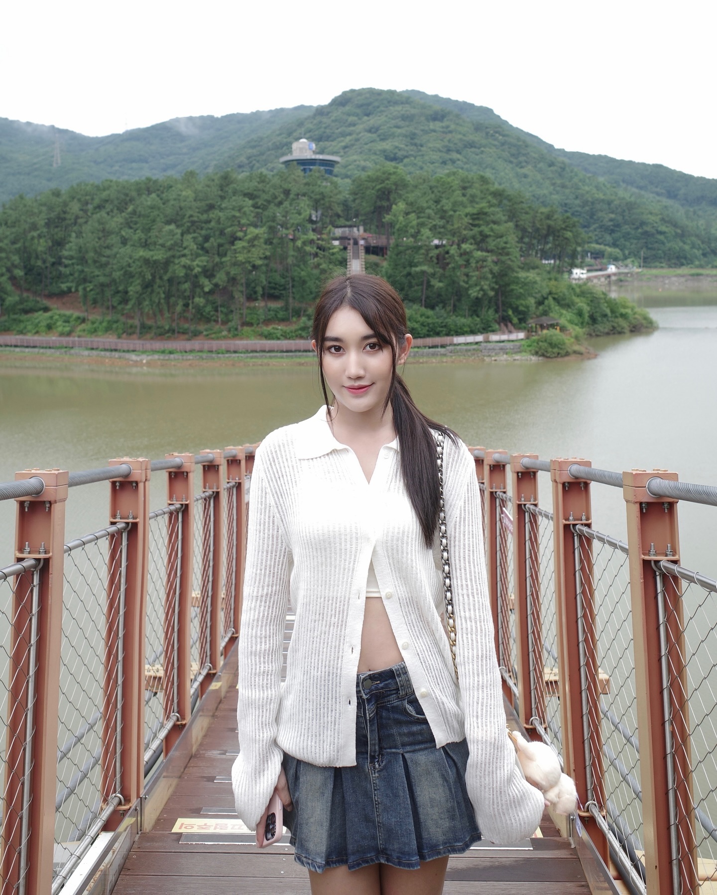 เบส - รักษ์วนีย์ คำสิงห์