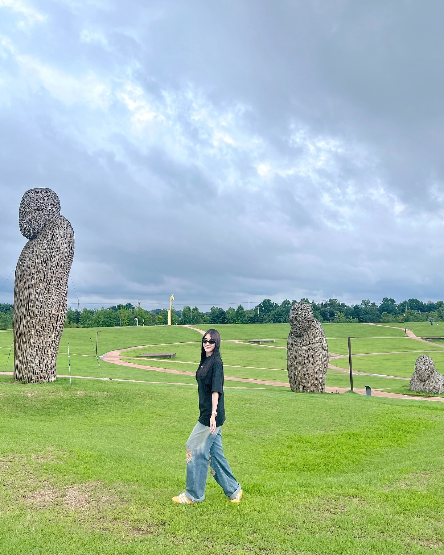 เบส - รักษ์วนีย์ คำสิงห์