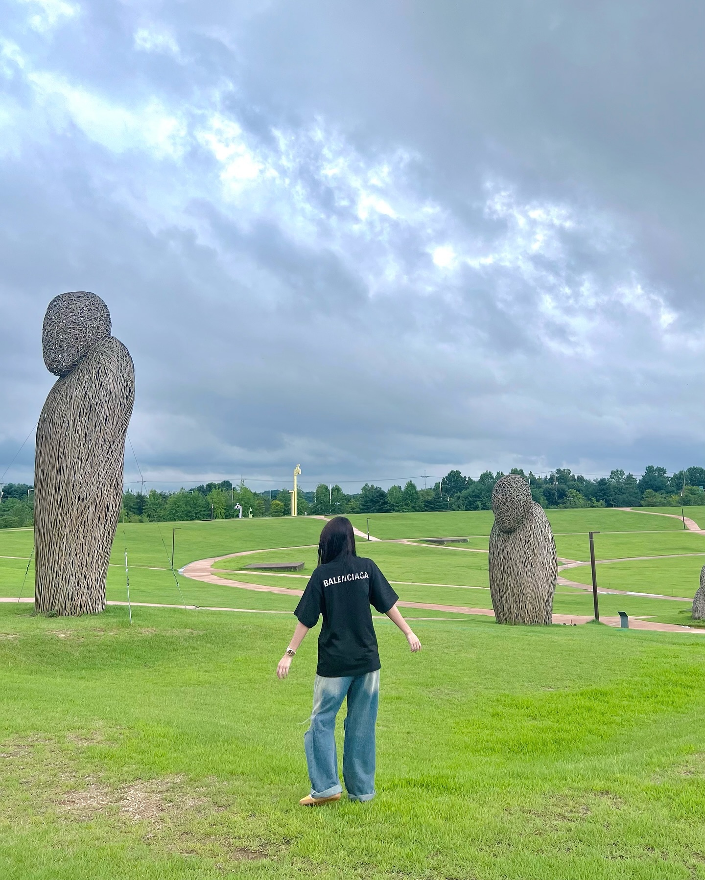 เบส - รักษ์วนีย์ คำสิงห์