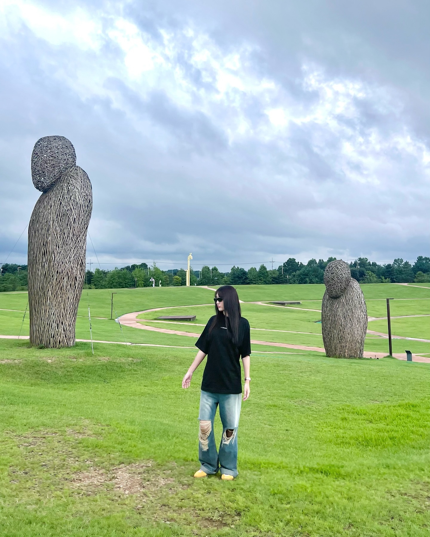 เบส - รักษ์วนีย์ คำสิงห์