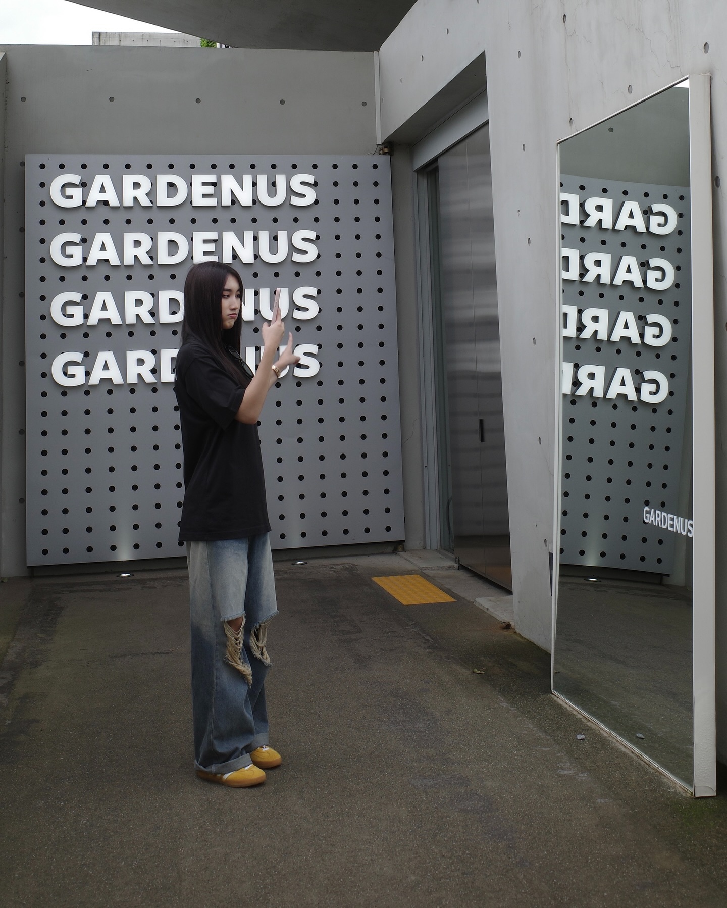 เบส - รักษ์วนีย์ คำสิงห์