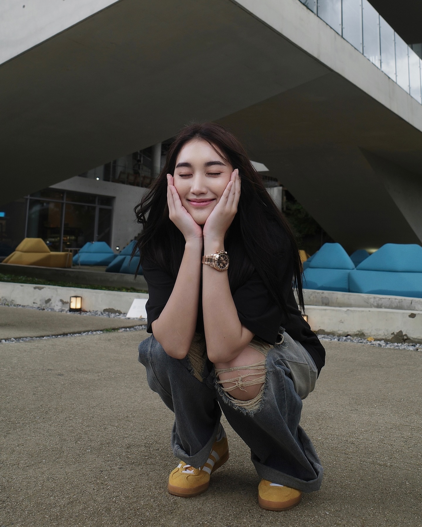 เบส - รักษ์วนีย์ คำสิงห์