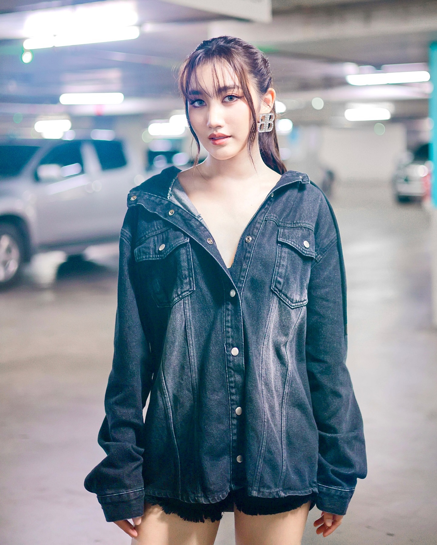 เบส - รักษ์วนีย์ คำสิงห์