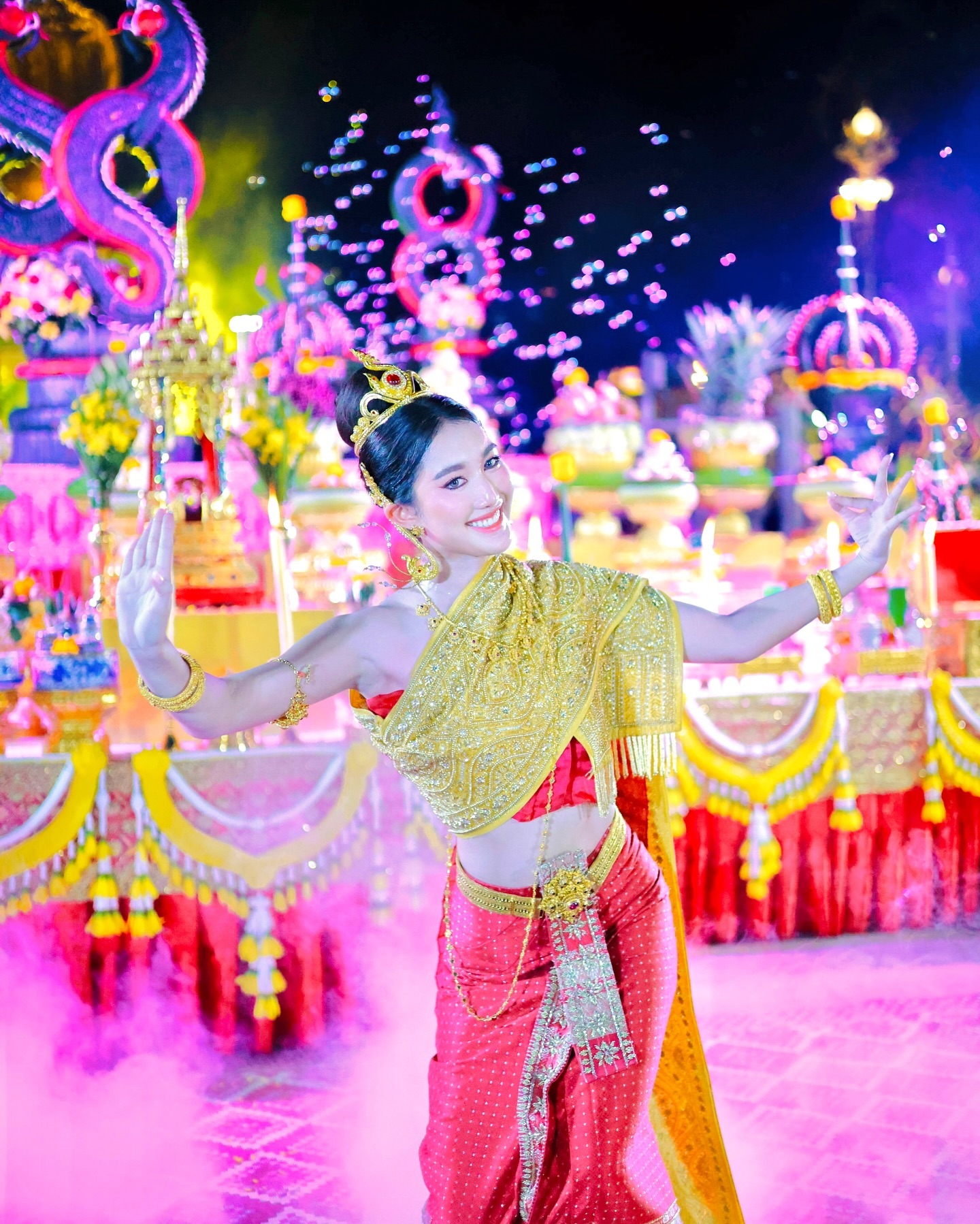 เบส - รักษ์วนีย์ คำสิงห์