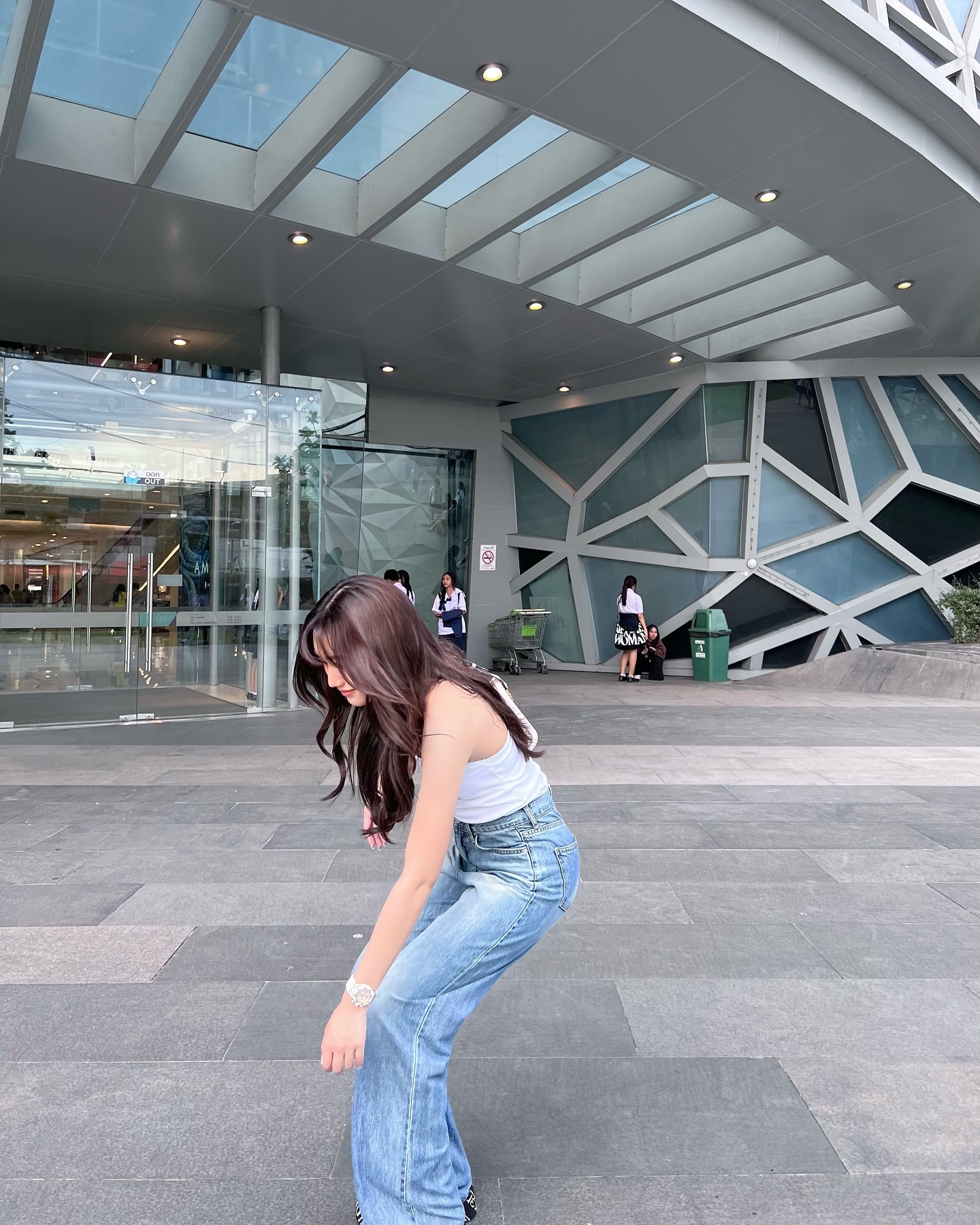 เบส - รักษ์วนีย์ คำสิงห์