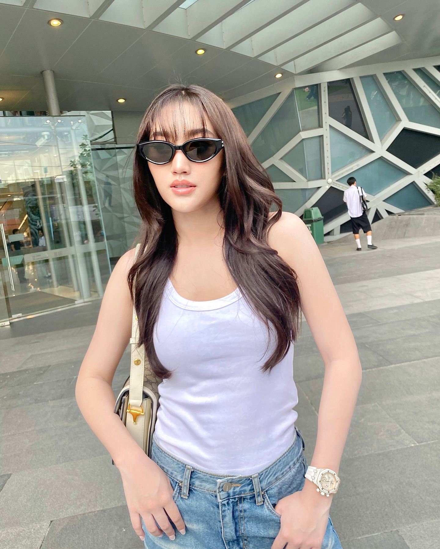 เบส - รักษ์วนีย์ คำสิงห์