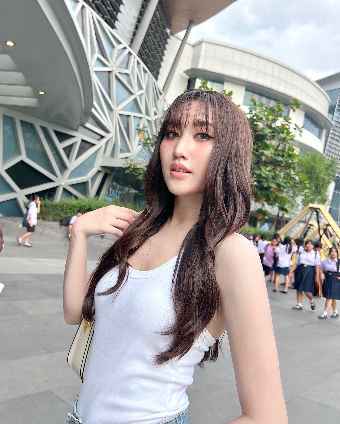 เบส - รักษ์วนีย์ คำสิงห์