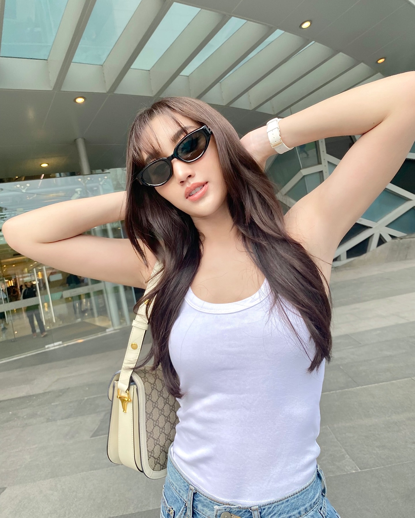 เบส - รักษ์วนีย์ คำสิงห์