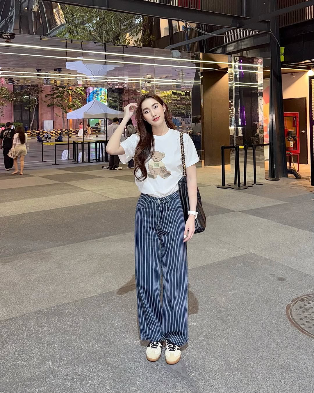 เบส - รักษ์วนีย์ คำสิงห์