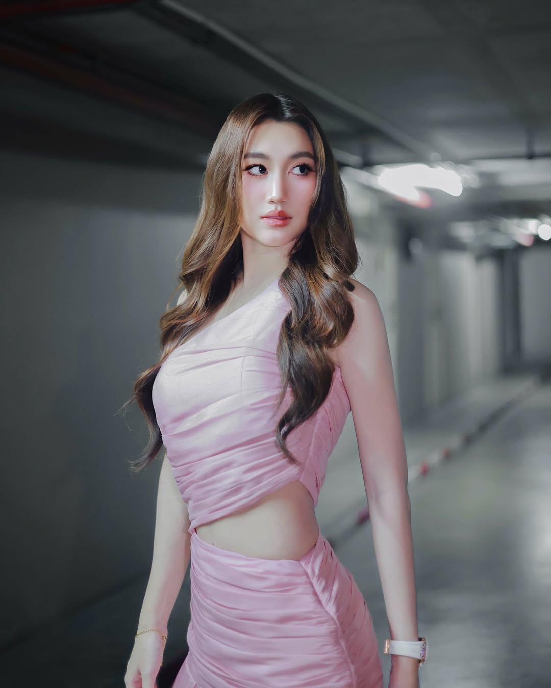 เบส - รักษ์วนีย์ คำสิงห์
