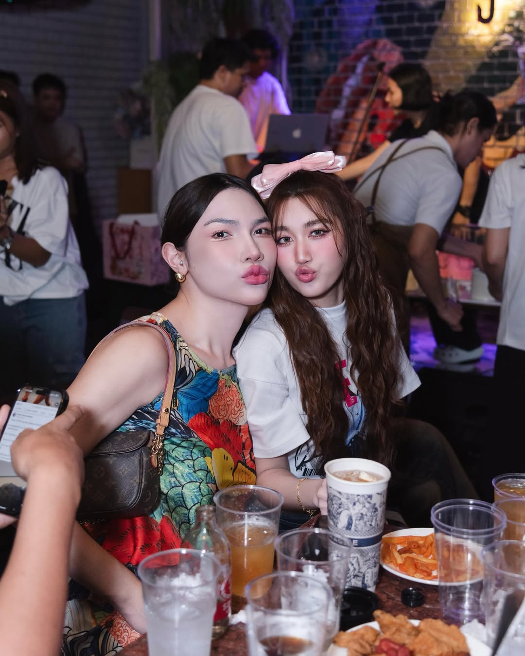 เบส - รักษ์วนีย์ คำสิงห์