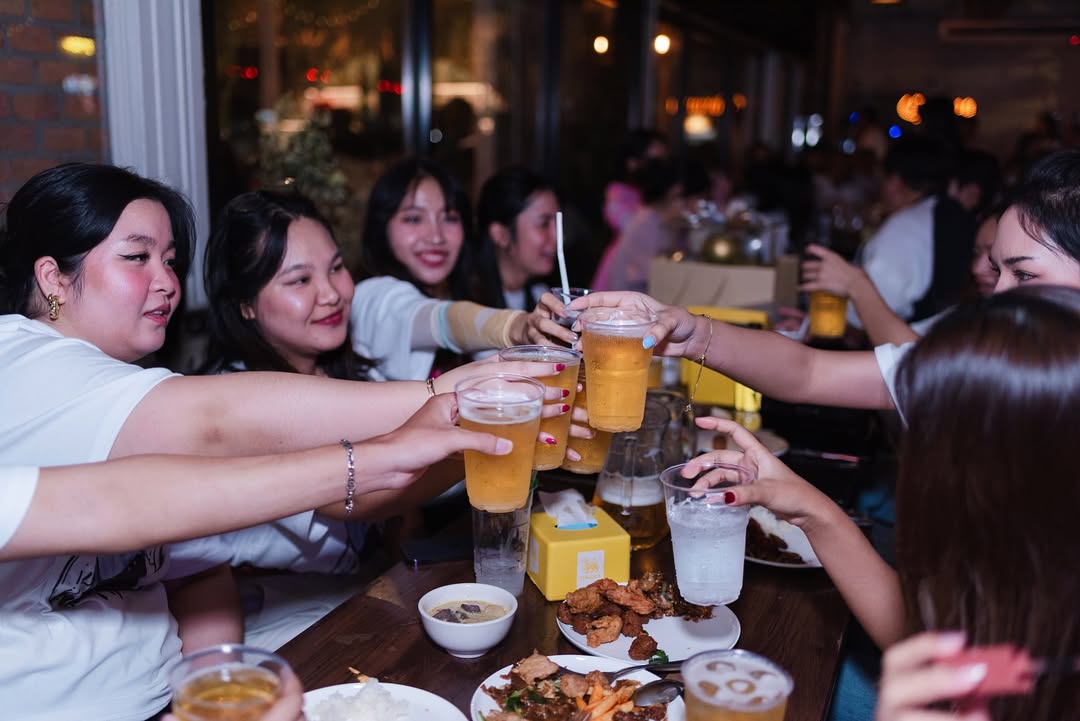 เบส - รักษ์วนีย์ คำสิงห์