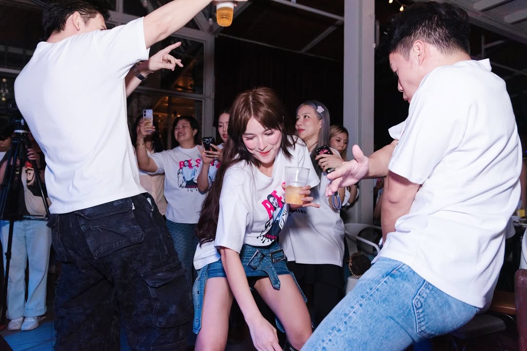 เบส - รักษ์วนีย์ คำสิงห์