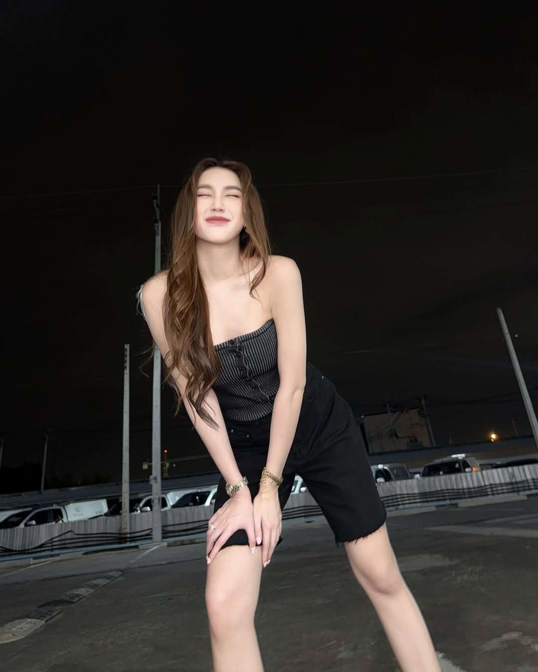 เบส - รักษ์วนีย์ คำสิงห์