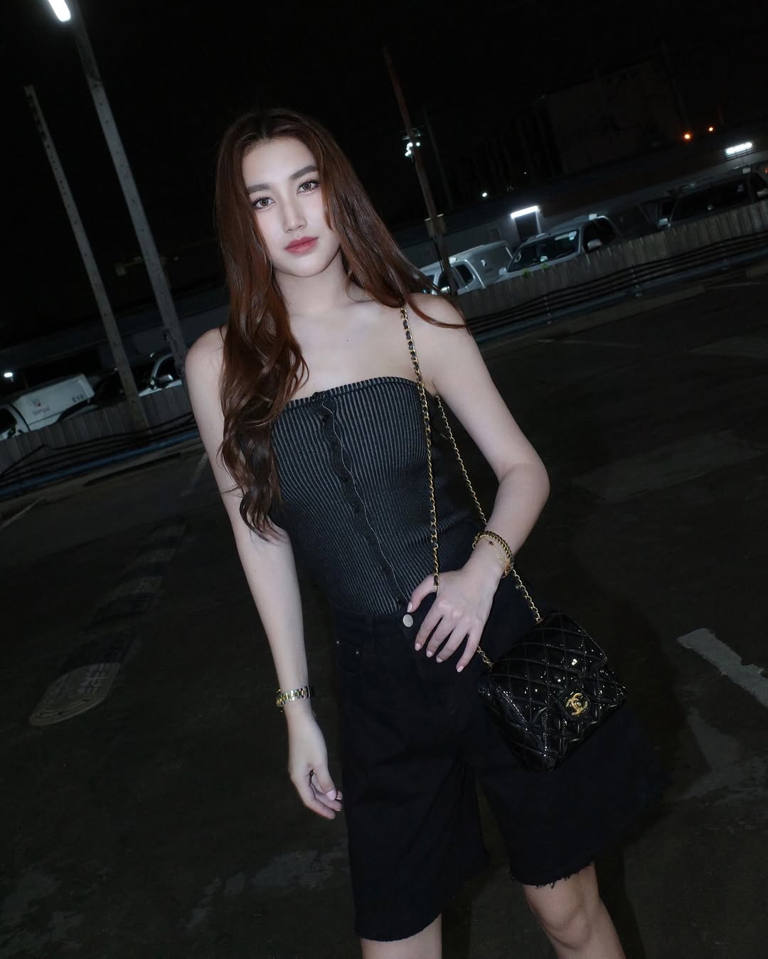 เบส - รักษ์วนีย์ คำสิงห์