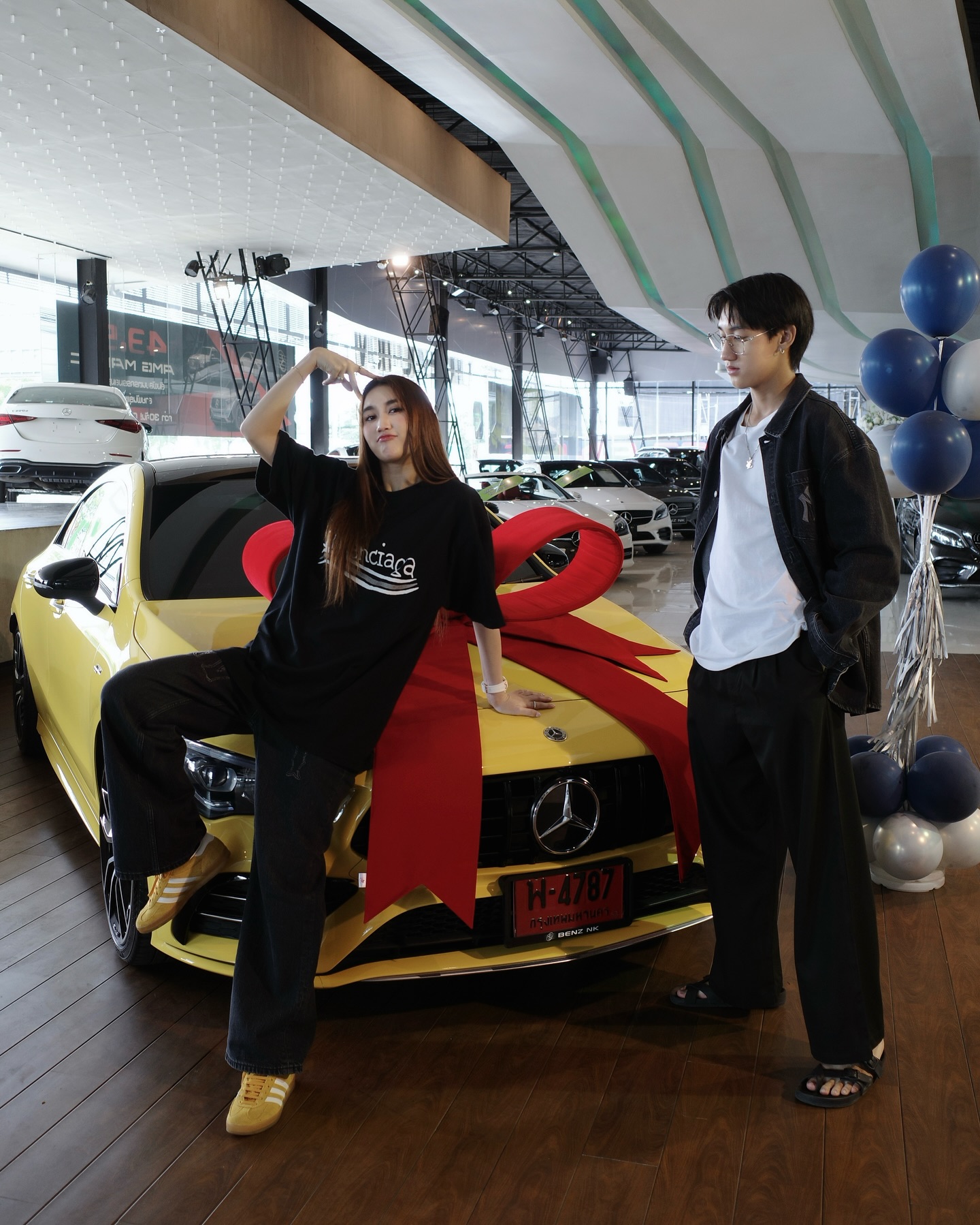 เบส - รักษ์วนีย์ คำสิงห์