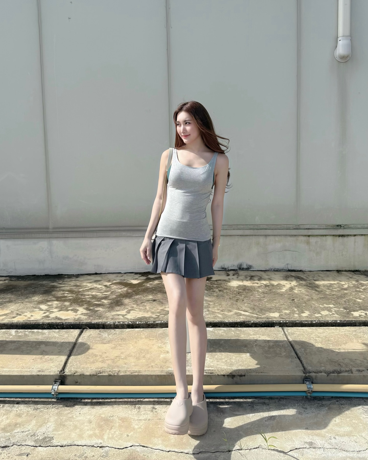 เบส - รักษ์วนีย์ คำสิงห์