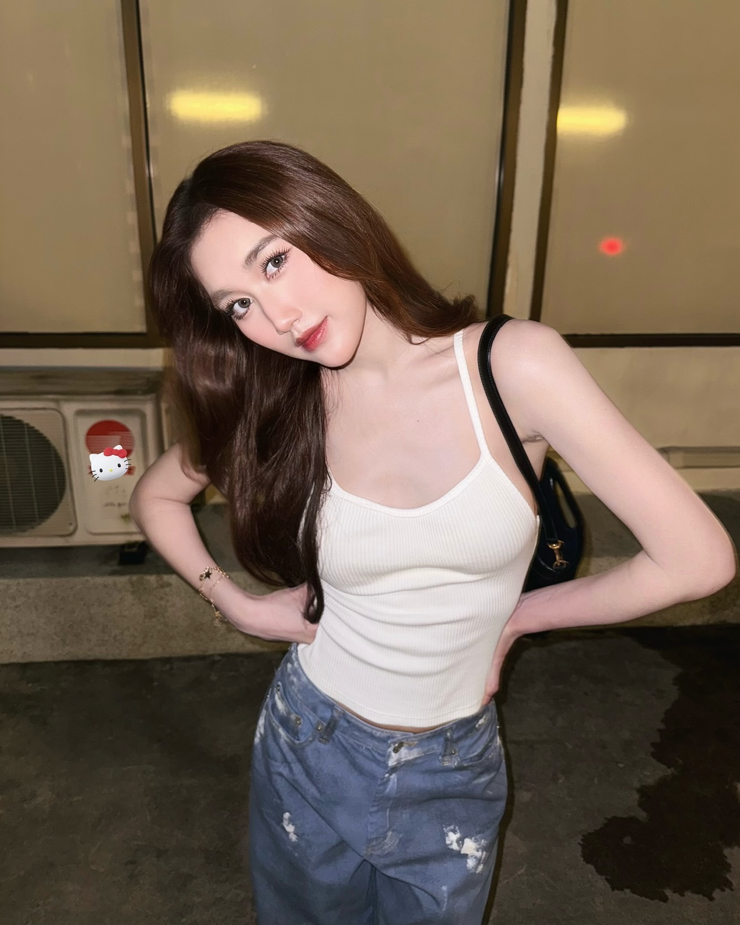 เบส - รักษ์วนีย์ คำสิงห์