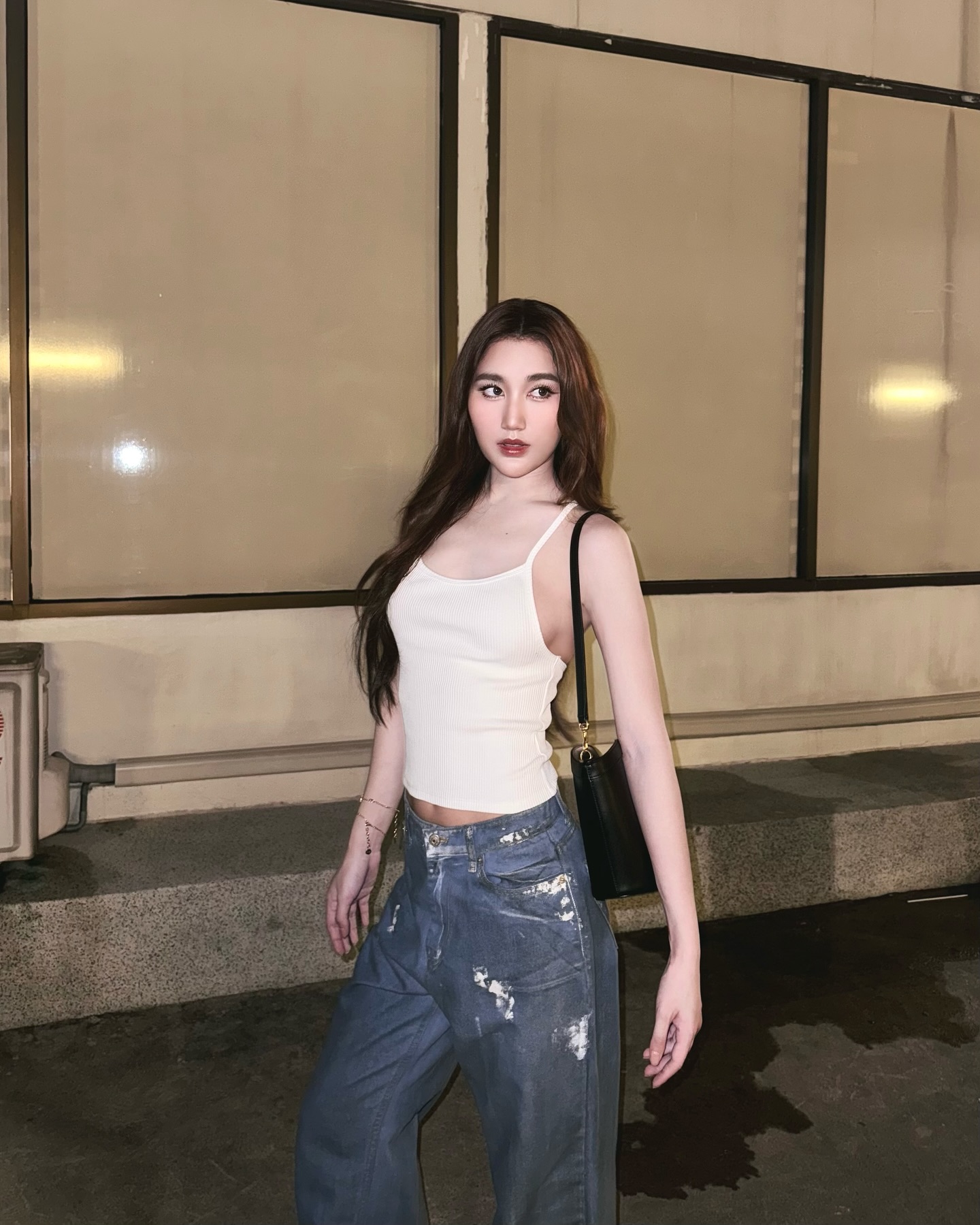 เบส - รักษ์วนีย์ คำสิงห์