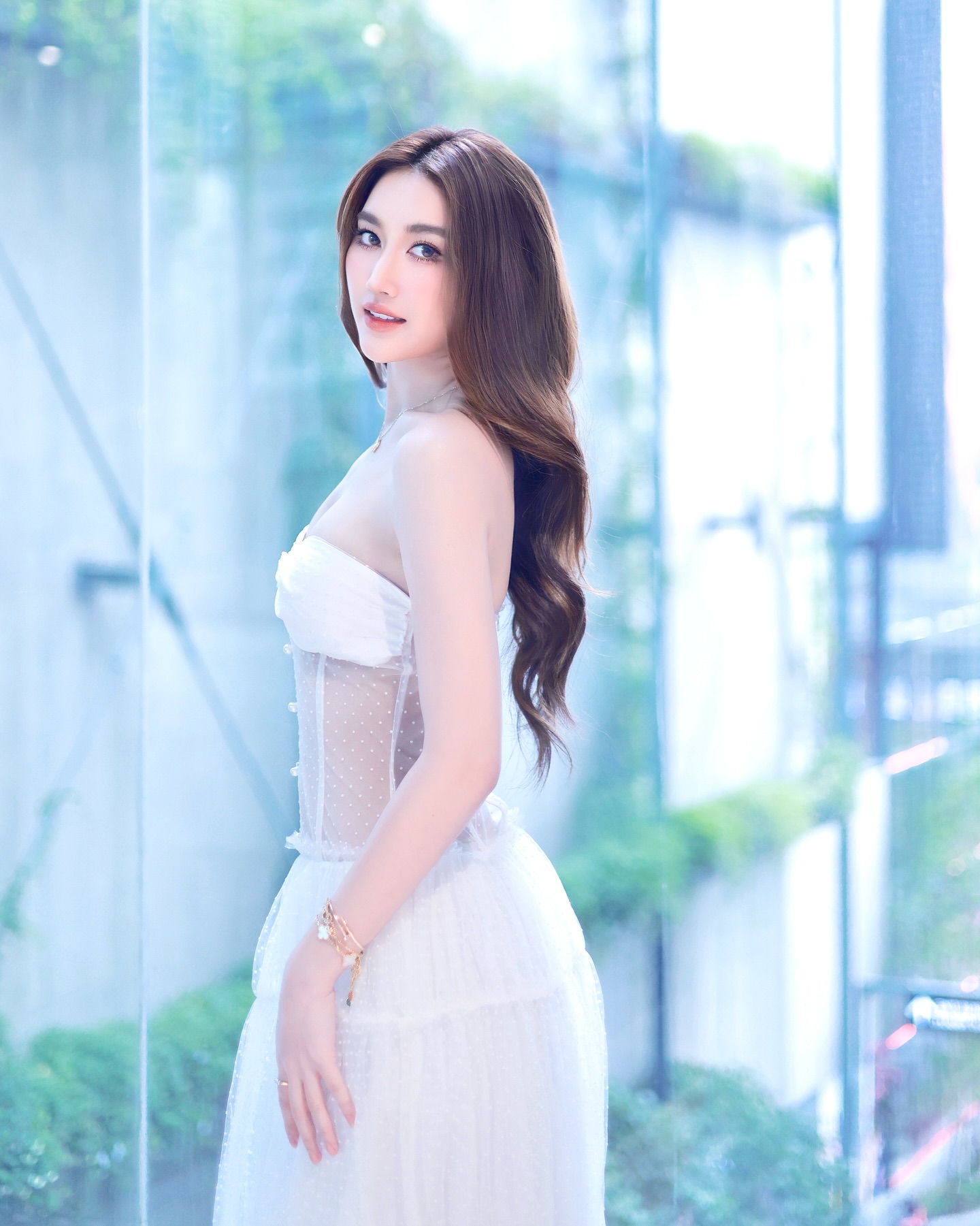 เบส - รักษ์วนีย์ คำสิงห์