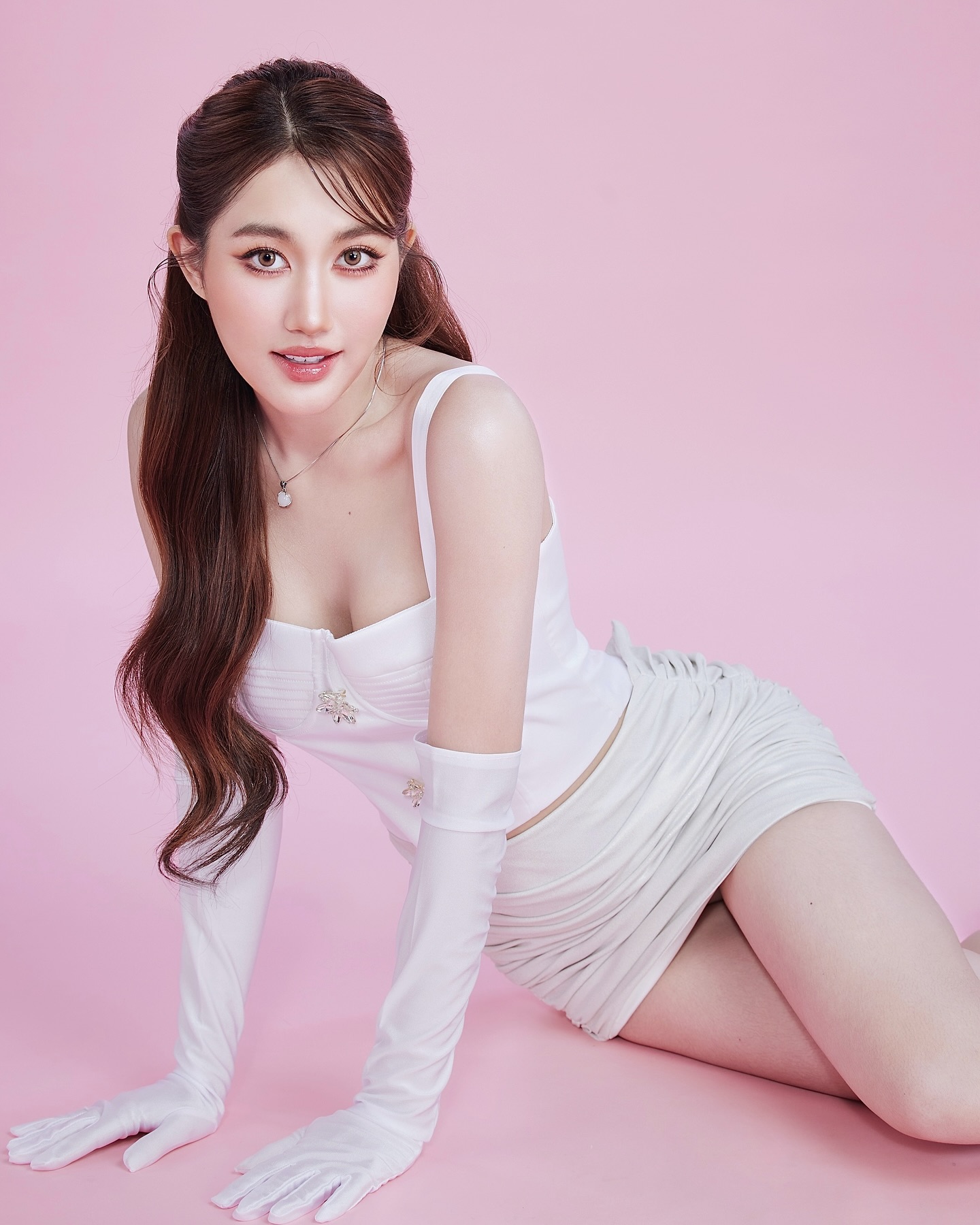 เบส - รักษ์วนีย์ คำสิงห์
