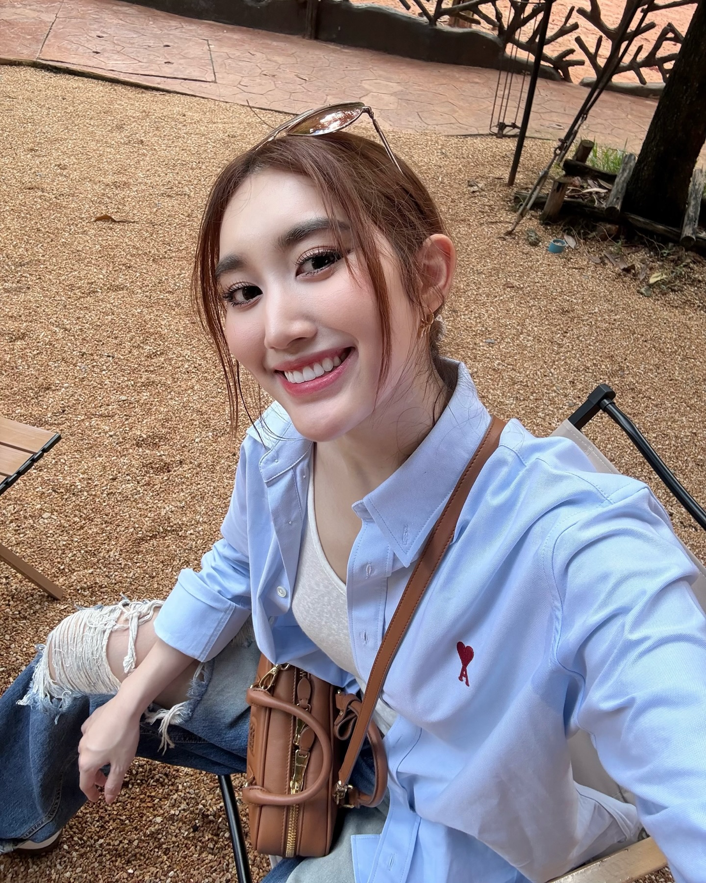 เบส - รักษ์วนีย์ คำสิงห์