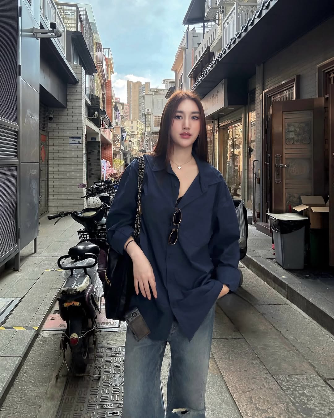 เบส - รักษ์วนีย์ คำสิงห์