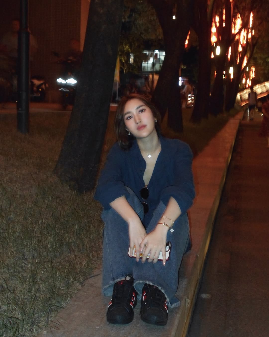 เบส - รักษ์วนีย์ คำสิงห์