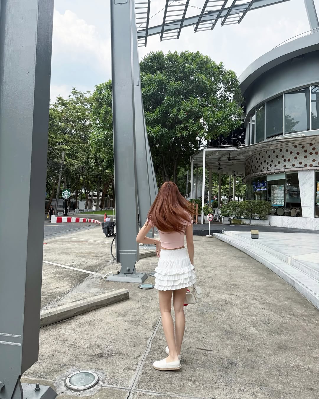 เบส - รักษ์วนีย์ คำสิงห์