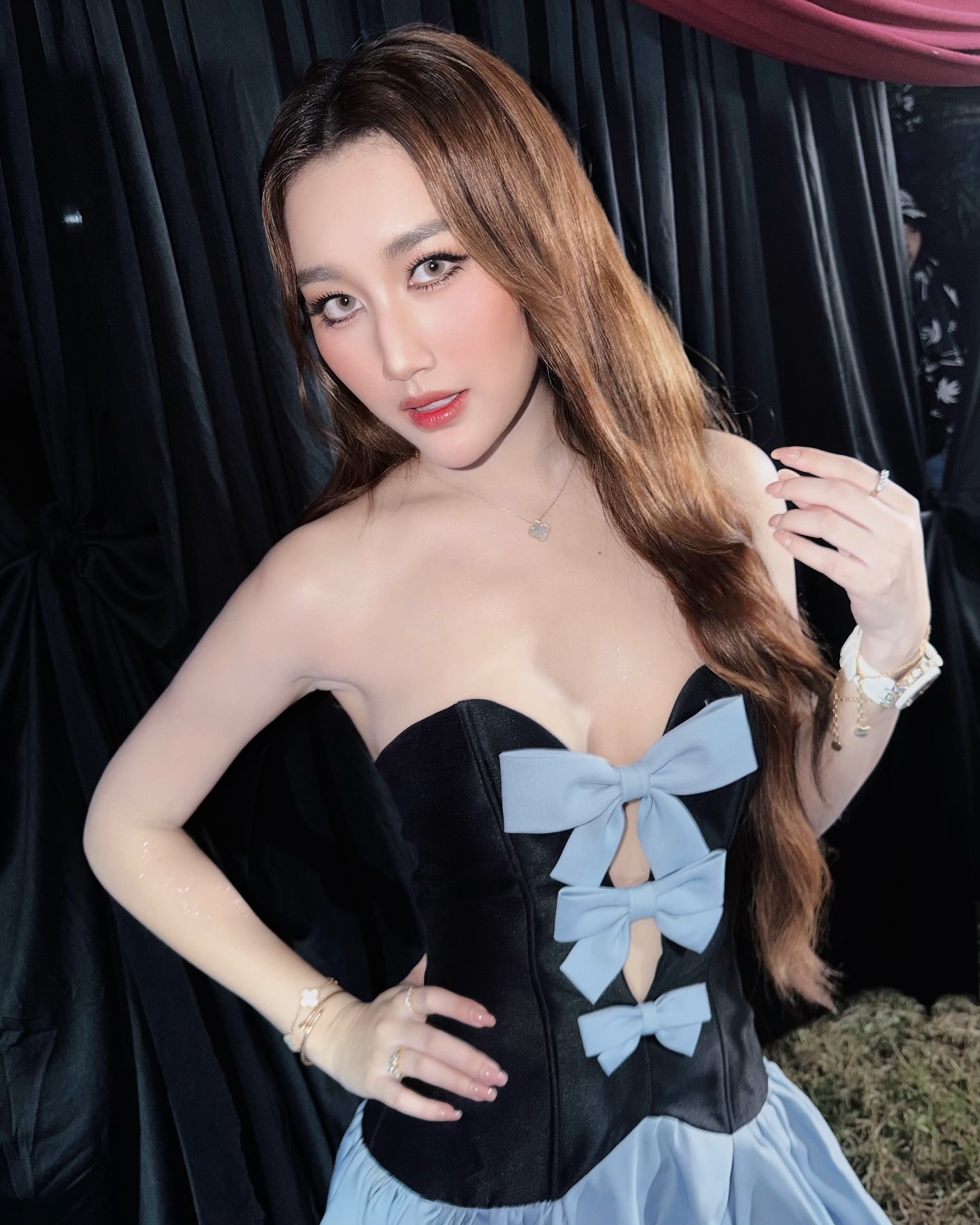 เบส - รักษ์วนีย์ คำสิงห์