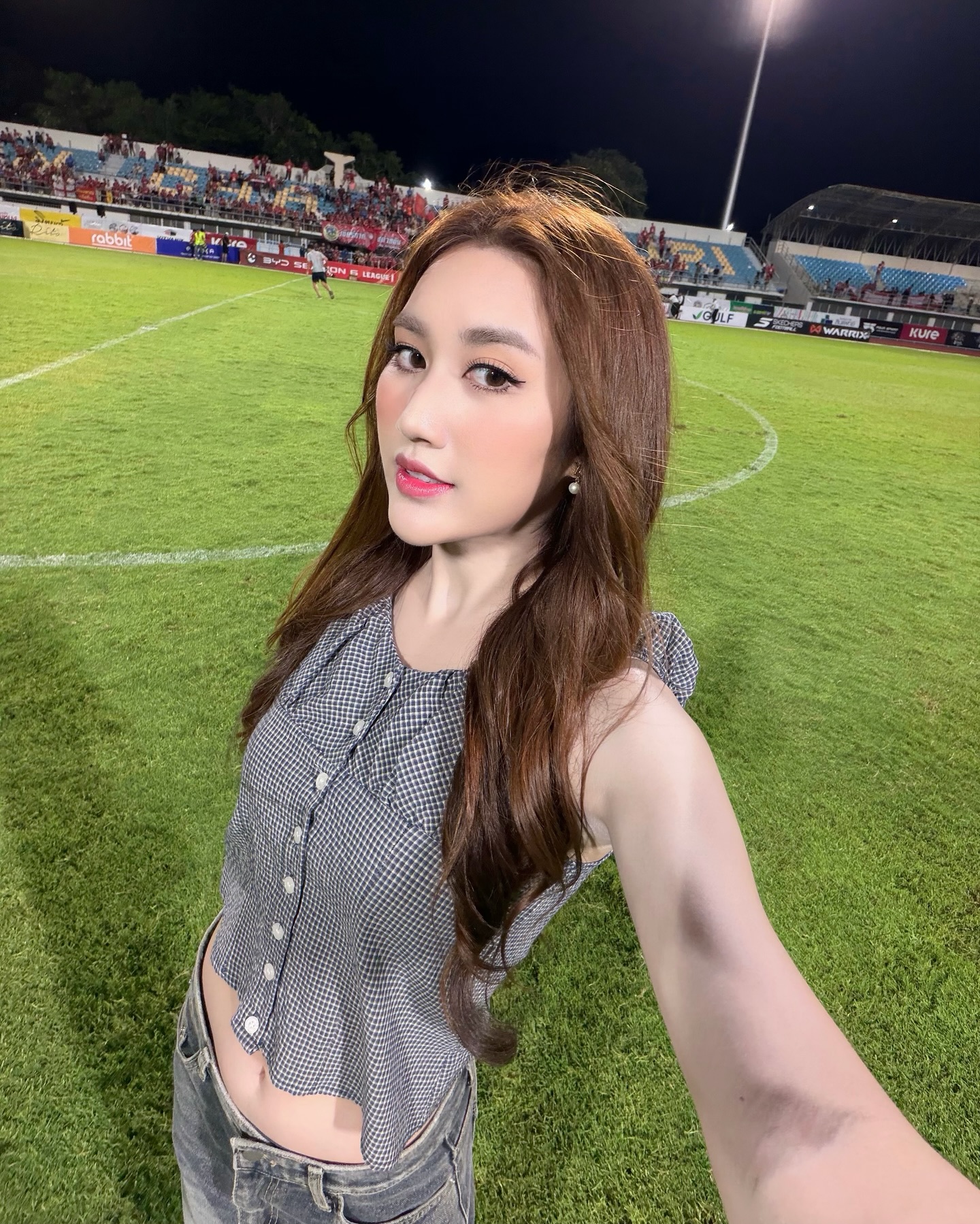 เบส - รักษ์วนีย์ คำสิงห์