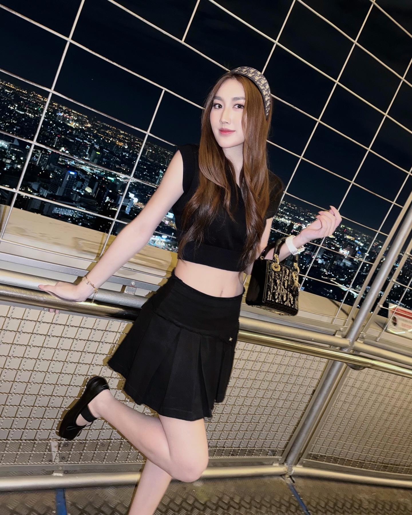 เบส - รักษ์วนีย์ คำสิงห์