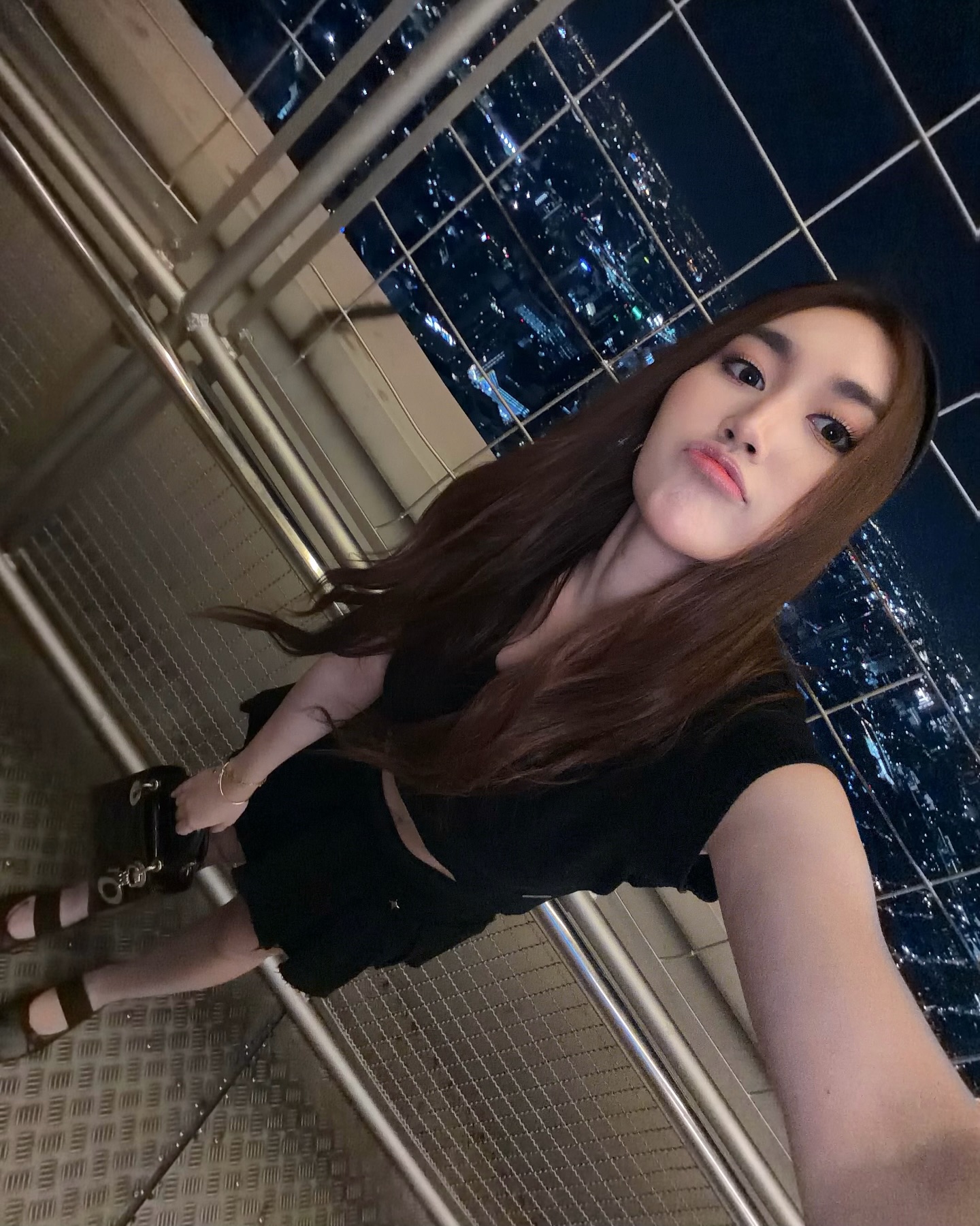 เบส - รักษ์วนีย์ คำสิงห์