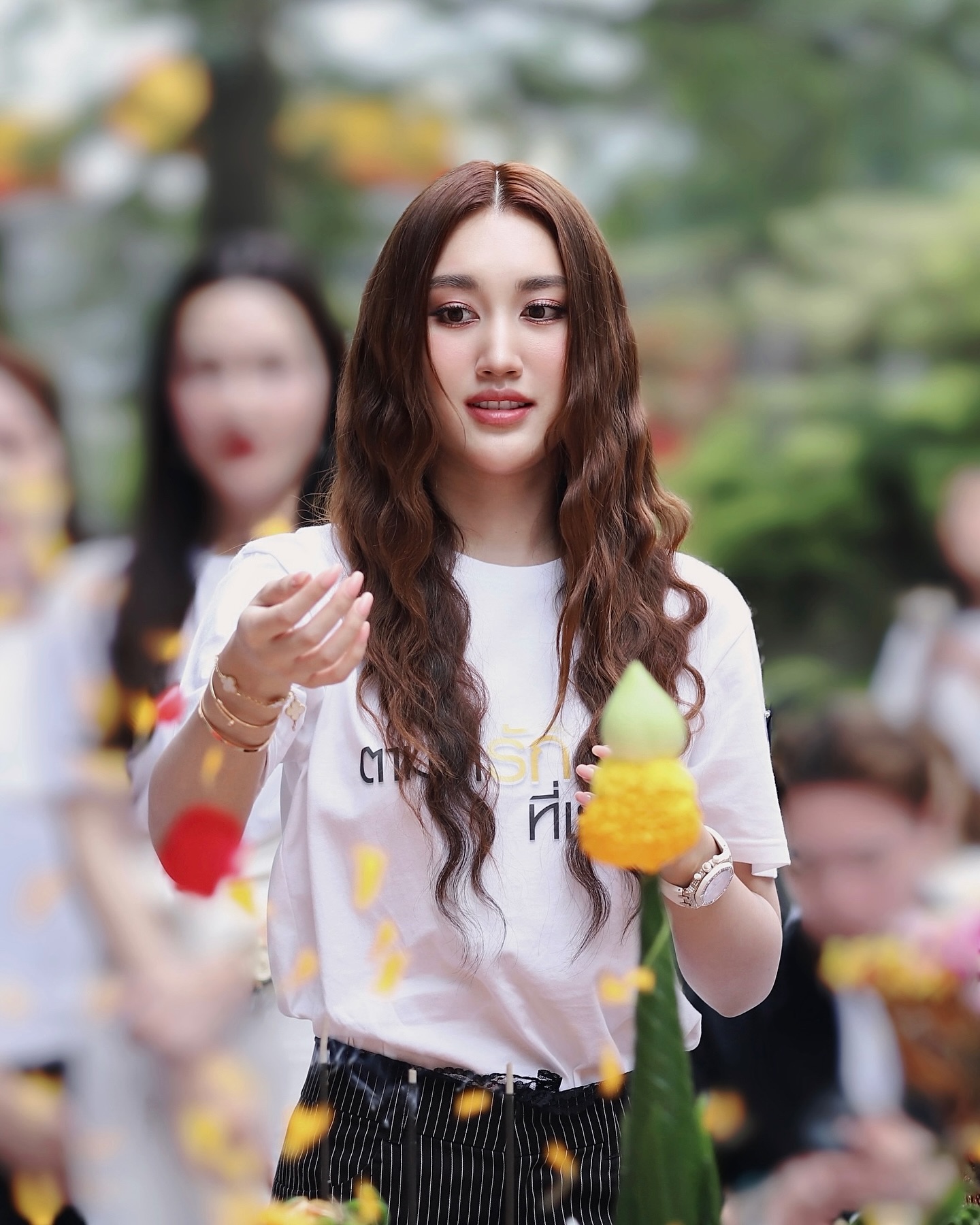 เบส - รักษ์วนีย์ คำสิงห์