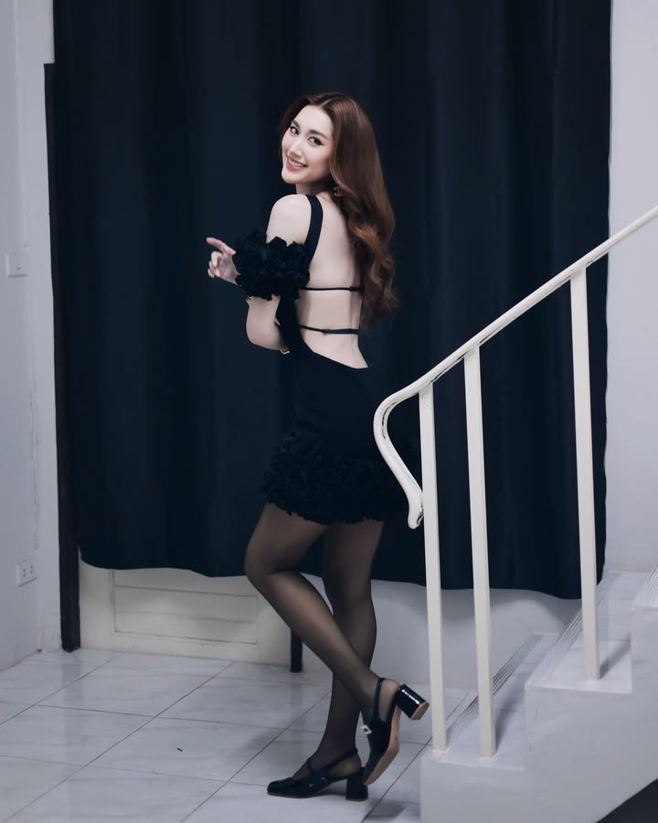 เบส - รักษ์วนีย์ คำสิงห์